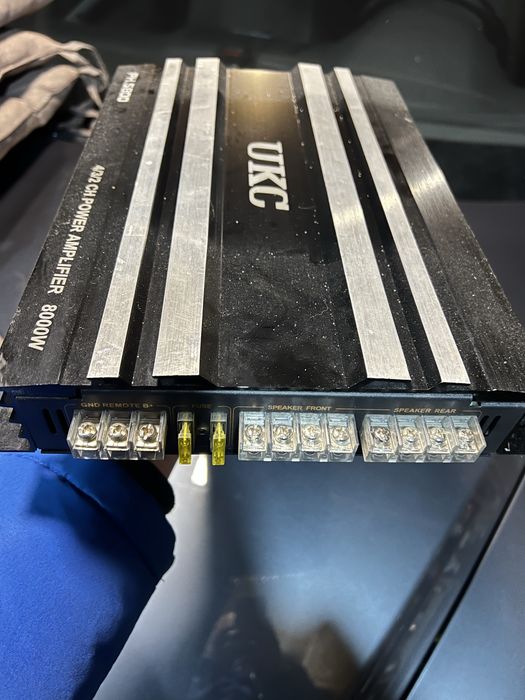 Комплект музики.   Саб магнитола усилок