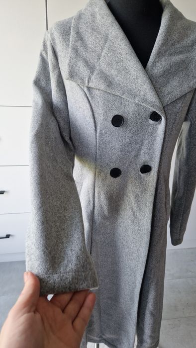 Elegancki szary płaszcz damski – nowy, bez metki!