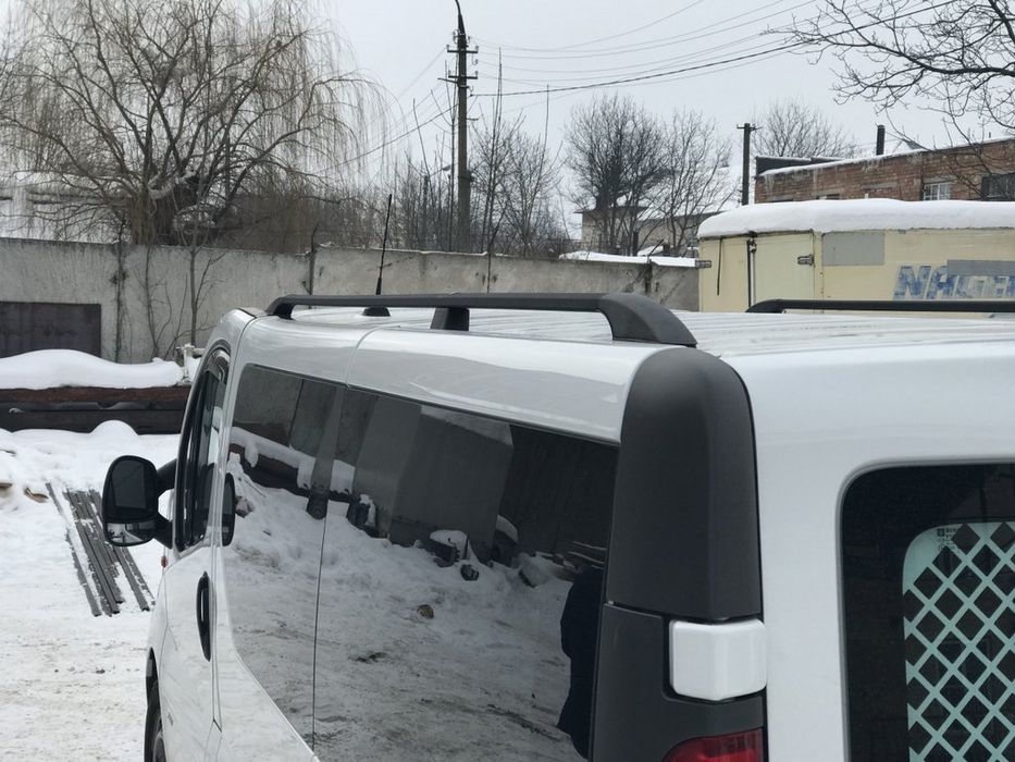 Renault Trafic 2001-2015 рр. Рейлінги чорні Довга, пластикові ніжки