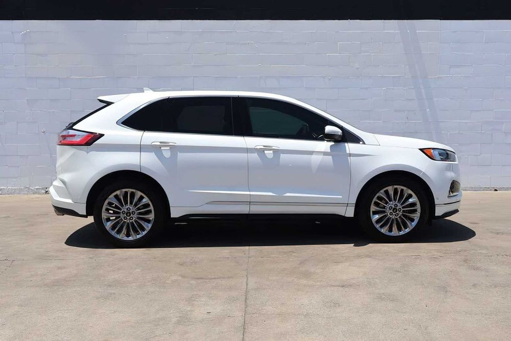 Ford Edge      2021