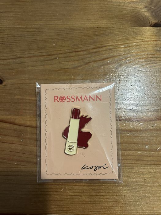Pin szminka z rossmanna