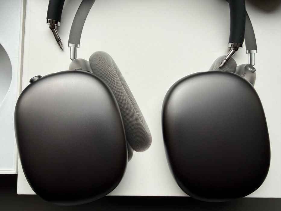 AirPods Max 1 gen.