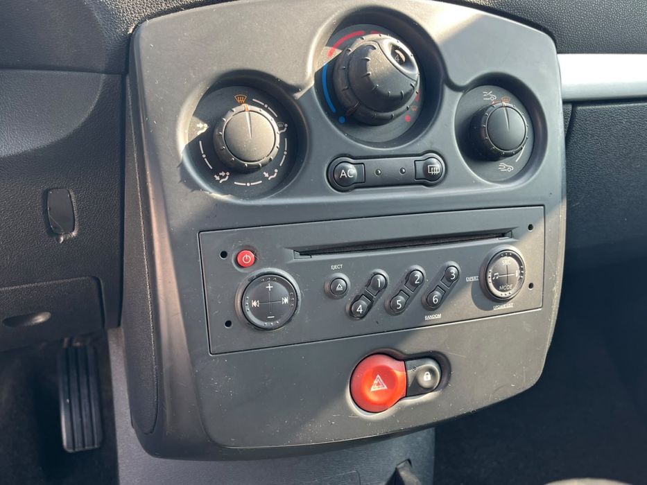 Renault Clio Break — fotografia 8