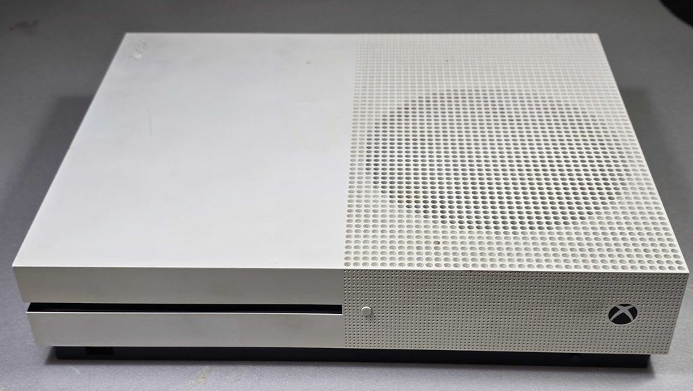 Xbox One S 500GB / okablowanie / Grade C /