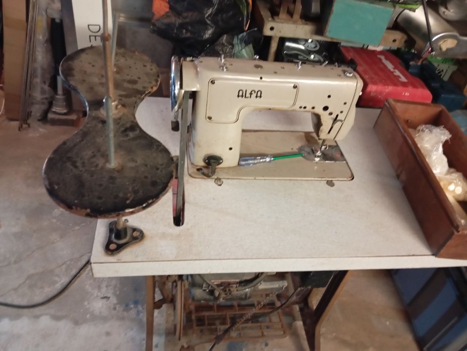 Máquina de costura profissional