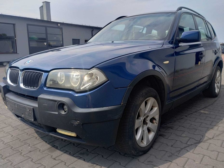 błotnik przód przedni lewy  BMW X3 E83  Mysticblau Metallic, części