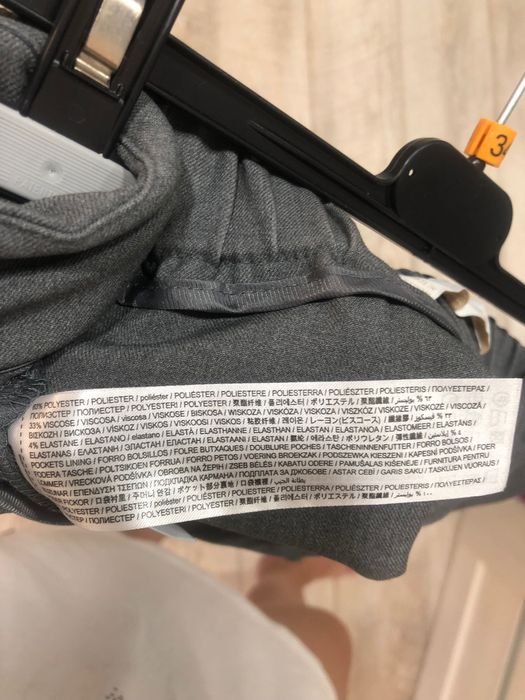 Брюки сірого кольору mango