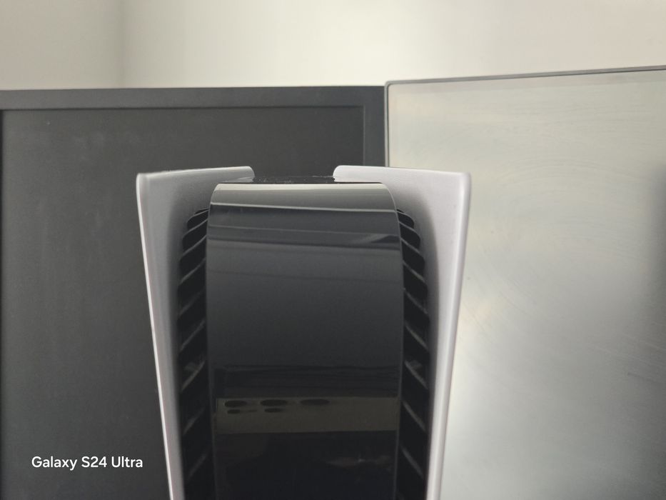 Playstation 5, вживана, з 2 джойстиками