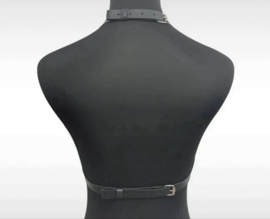 Nowy harness uprząż stanik