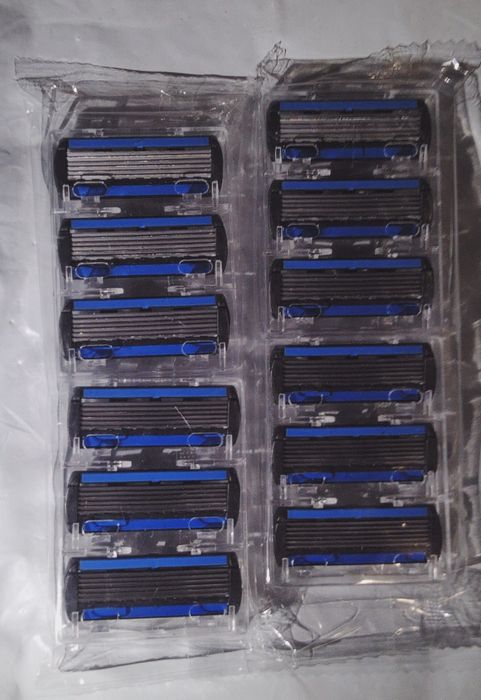 Бритва ,станки с 6 лезом ,12 катерджей.