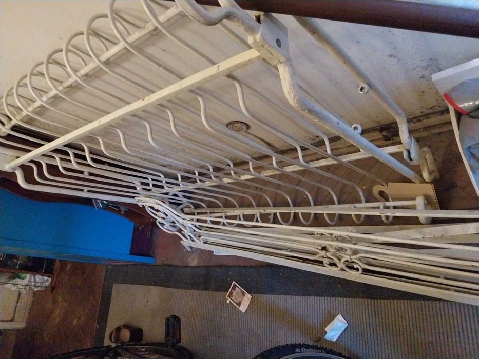 Cama francesa antiga em ferro trabalhado - completa