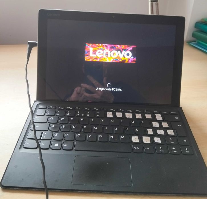 Lenovo Miix 510 2-em-1 Portátil/Tablet 12.2" | Windows 10 | Bateria Fraca