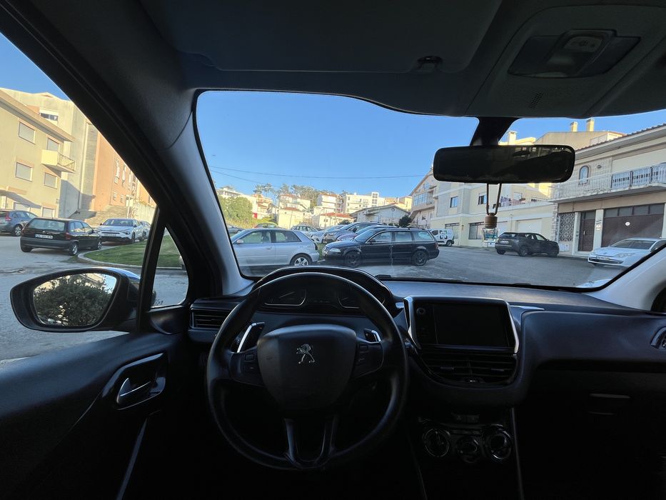 Peugeot 208 - 2011 - 223.000kms
