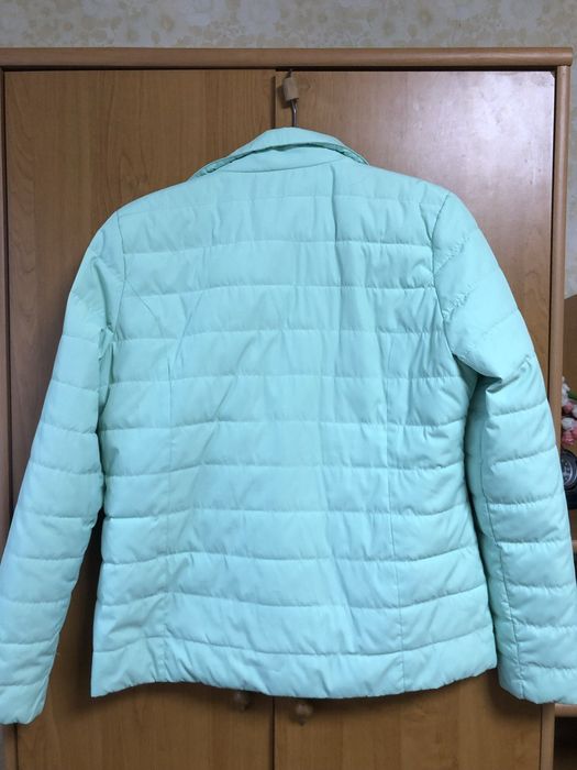 Куртка жіноча...