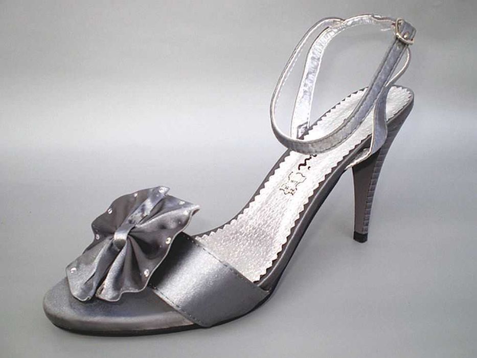 Srebrne sandały rozmiar 38