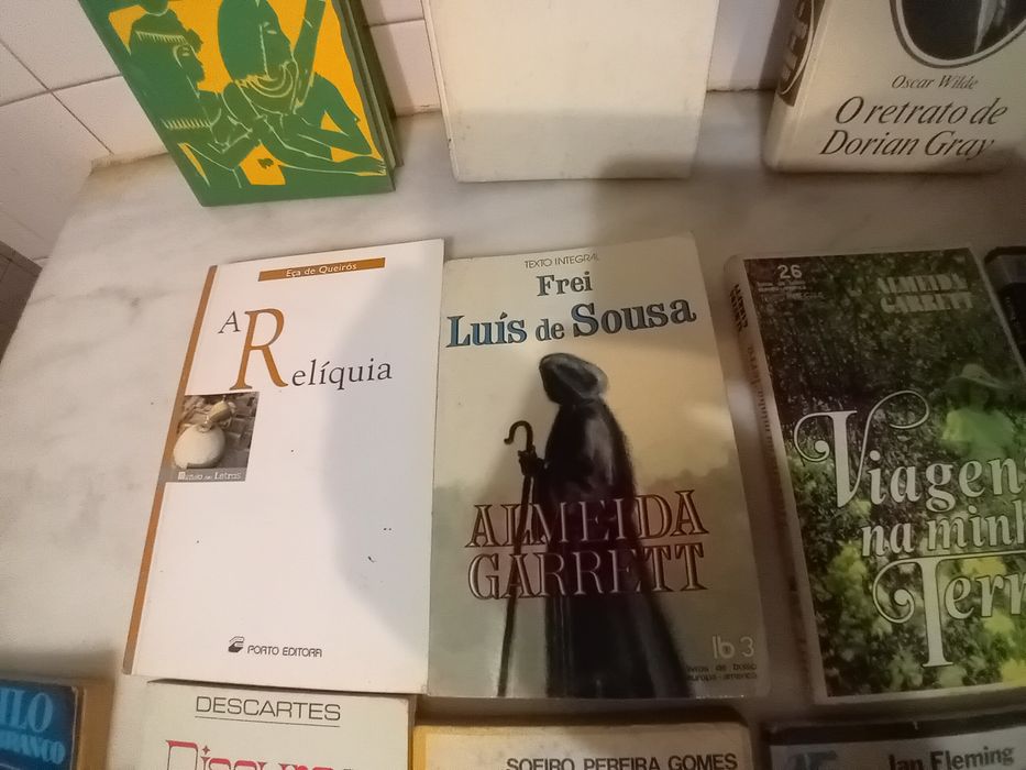 Conjunto de 12 Livros Diversos