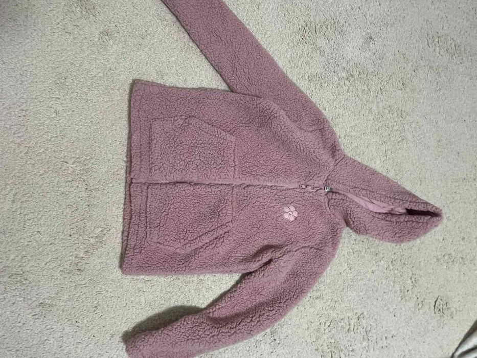 Дівчача рожева вітровка