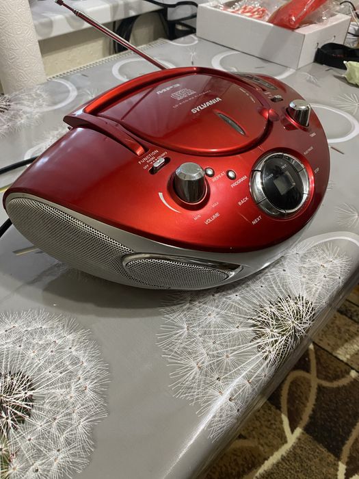 Магнітофон МП3 і радіо FM Sylvania