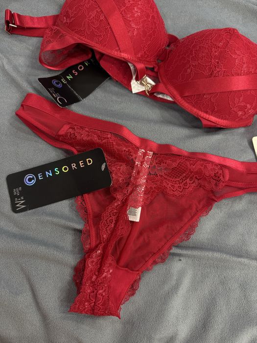 Комплект білизни, червоний бюст 85С, трусики М