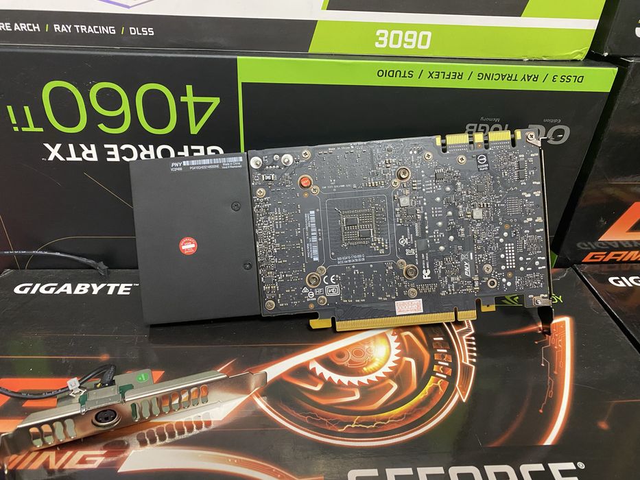 Відеокарта Nvidia Quadro P4000 8gb гарний стан!
