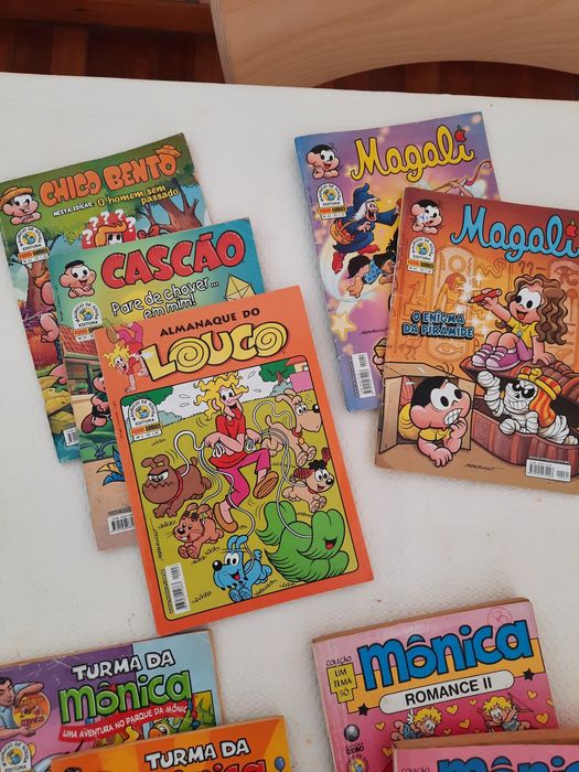Livros - Mónica- e outros