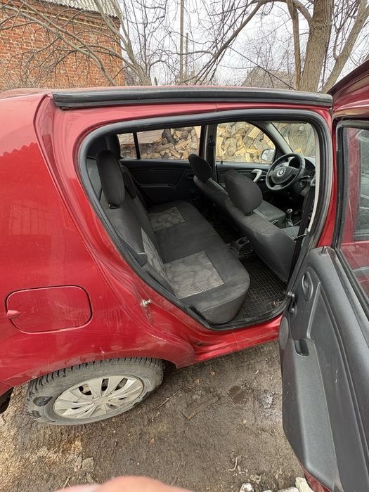 Рено Сандеро 1.4