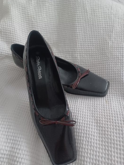 Eleganckie buty na niskim obcasie skórzane roz. 38