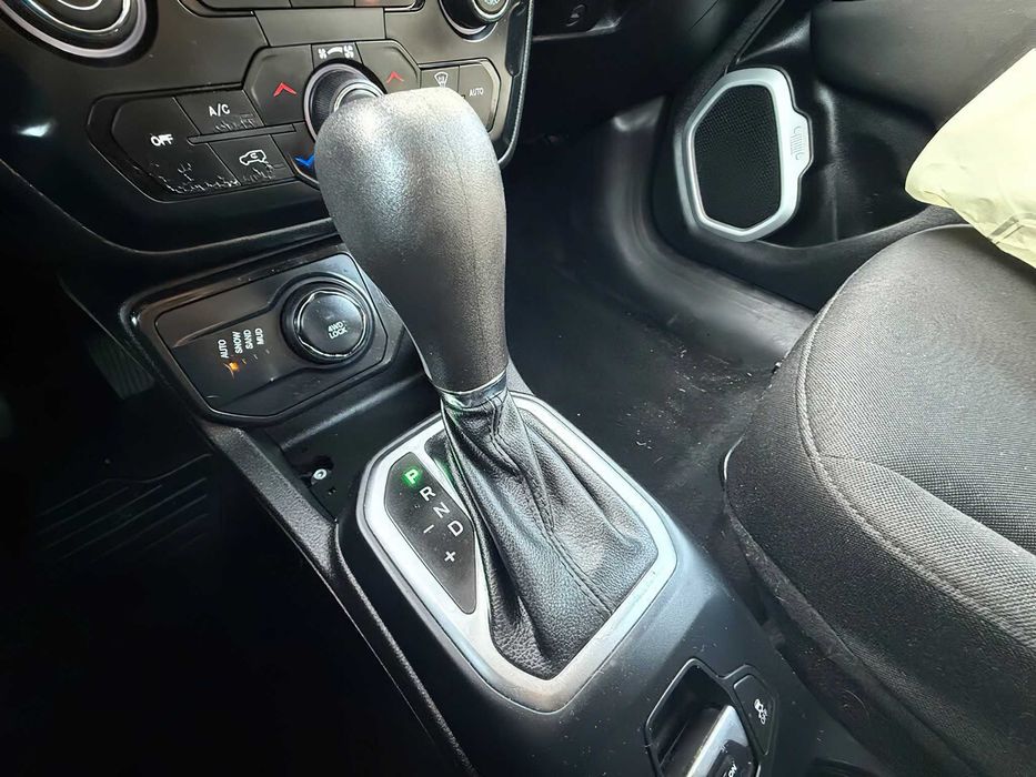 Jeep Renegade      2020