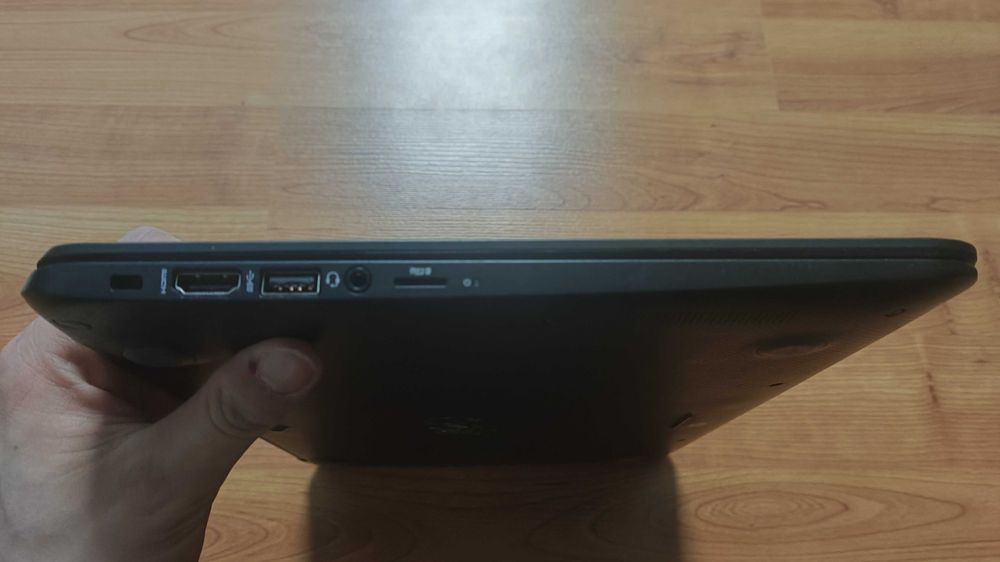 HP Chromebook 14 G4 [Celeron N2840, 4GB RAM, 16GB eMMC]