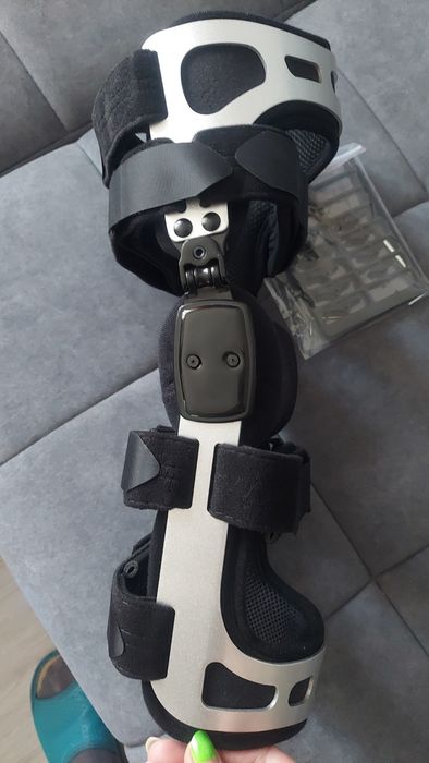 Orteza na lewe kolano