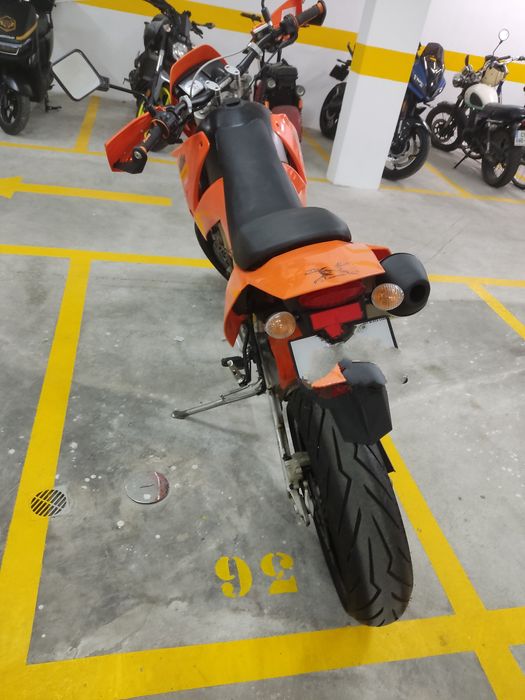 KTM 640 LC4 supermotard