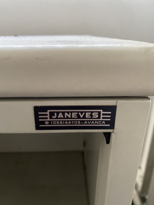 Móvel escritório com prateleira