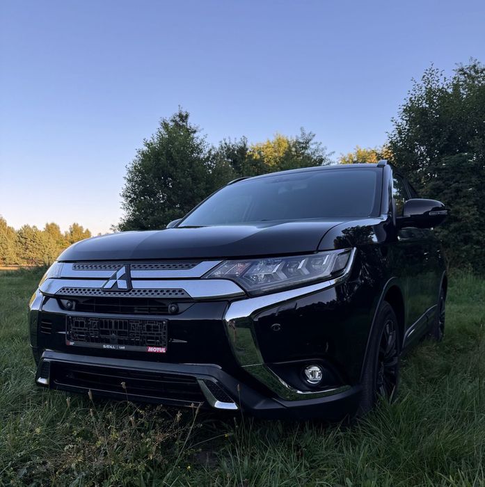 Mitsubishi Outlander Outlander  Black Edition Jak Nowy Bezwypadkowe w oryginalnym lakierze