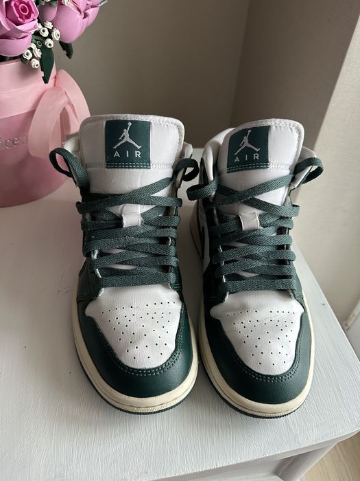 Nike Air Jordan 1 Mid, оригинал.