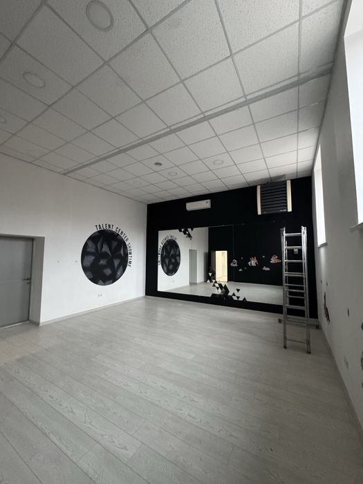 Оренда приміщення площа Визволення Центр. Міський  район