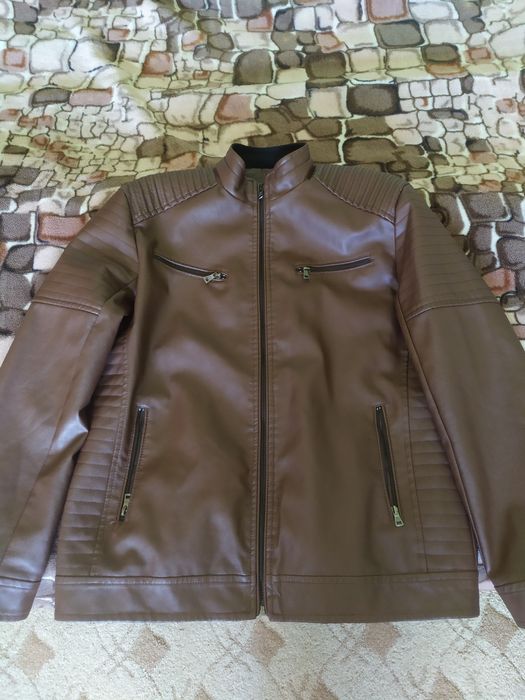 Куртка шкіряна нова