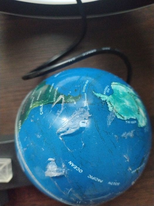 Magnetyczny globus lewitujący