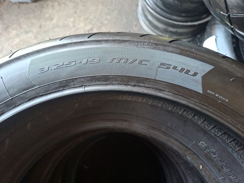 Мотошини 3,25 19 Metzeler Metzeler sportec klassik.