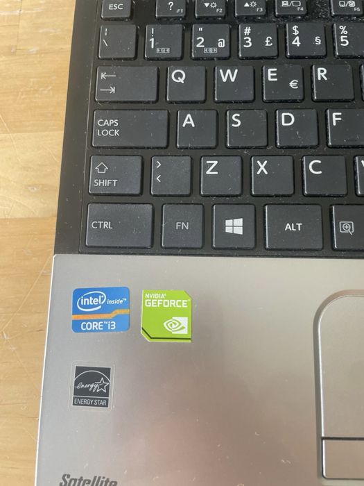 Pc portatil Toshiba satellite i3