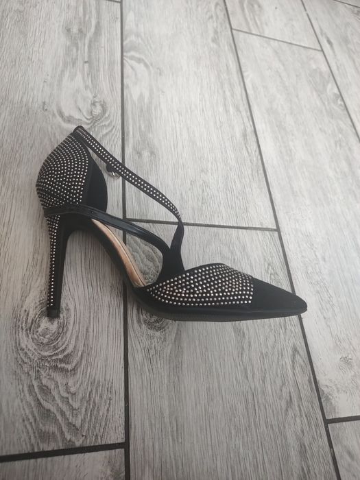 Damskie eleganckie buty na wysokim obcasie