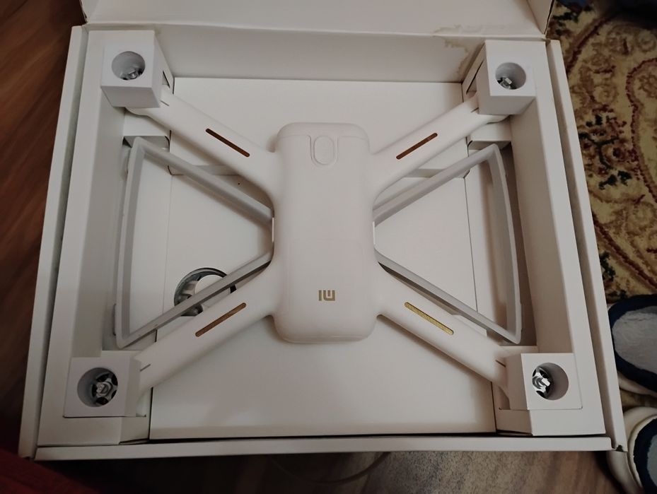Дрон Xiaomi mi drone 4K