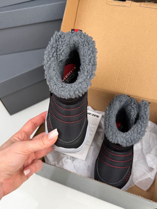 Детские мигающие сапоги дутики на липучках Skechers 23р