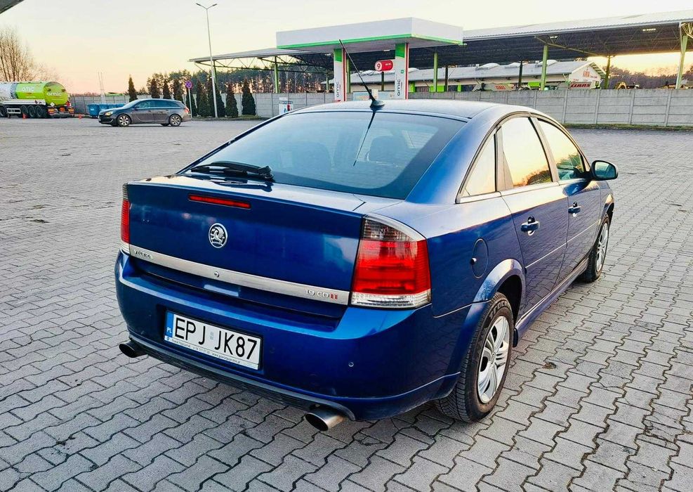 - - Opel Vectra - -