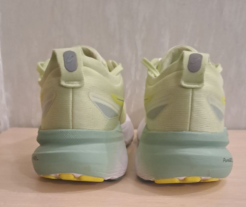 кросівки Asics Gel-Kayano
