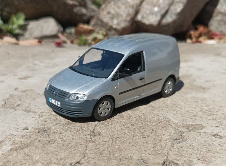 модель vw caddy minichamps 1 of 1,008psc