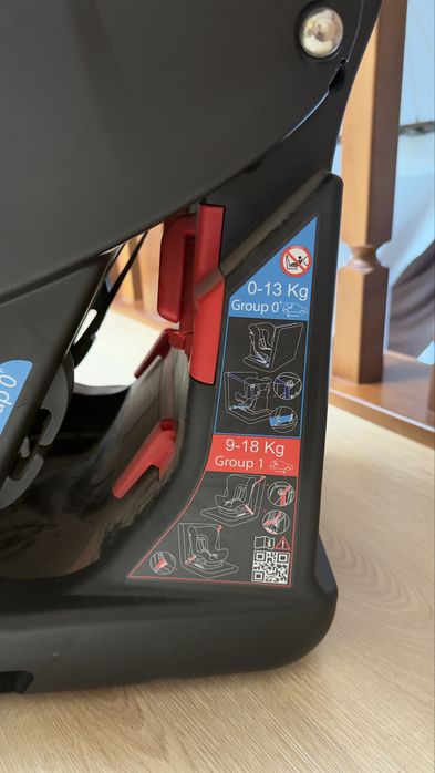 Автомобільне крісло Chicco
