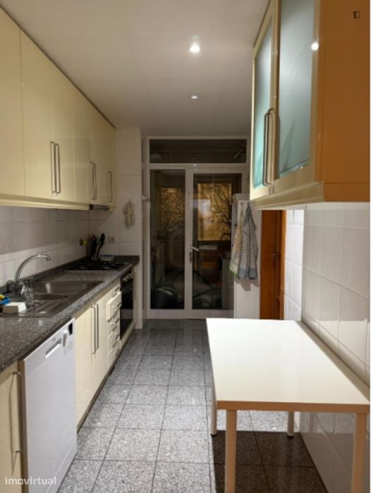 Apartamento com 3 quartos - localizado em Paranhos Porto