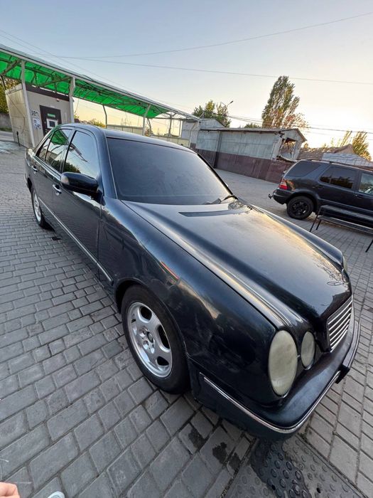 Mercedes W210 E280
