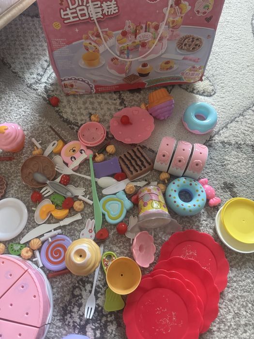 Zestaw kreatywny urodzinowy tort kawiarenka