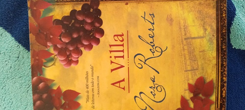 Livros usados com marcas de uso